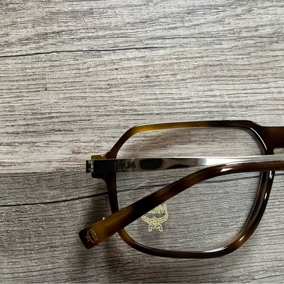 MCM Plastic MCM2706 in Tortoise - Picture 5 of 8